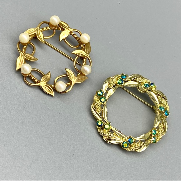 Vintage, Mid Century, Circle Brooch Pair AB & Pearls - Picture 1 of 16